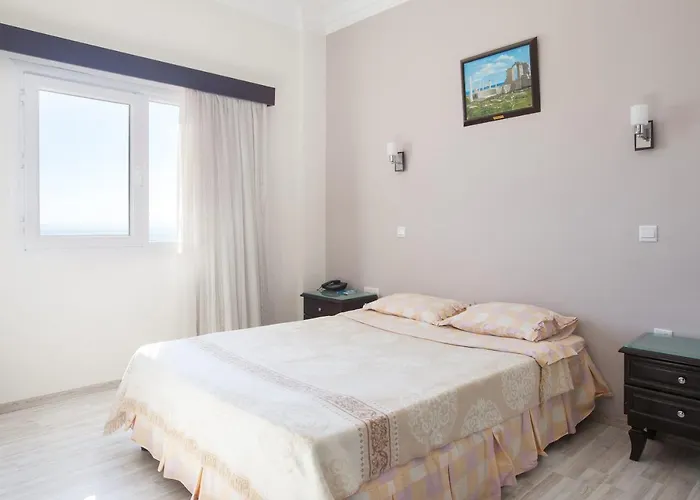 Hotel Exotic & 3*